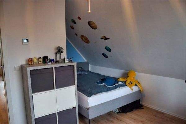 Weiteres Kinderzimmer mit Gemütlichkeit