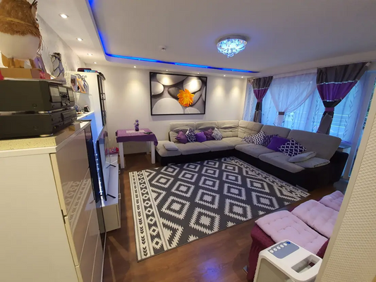 6b03aee7-483d-4e3d-9be2-f8d3733e305b-1947422354