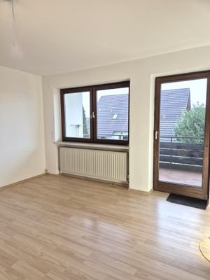 Wohnzimmer mit Zugang Südbalkon