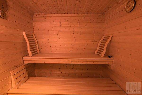 KG: Sauna