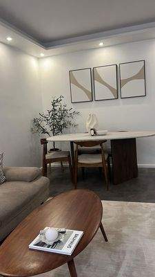 Geräumiges Wohnzimmer 