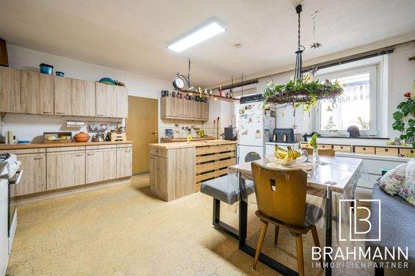 Geräumige Küche EG