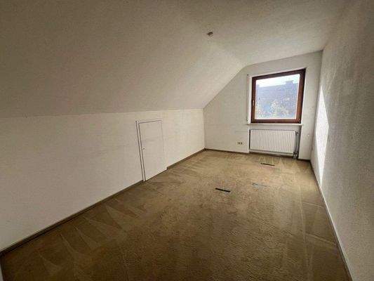 Kinderzimmer 2 (Dachgeschoss)