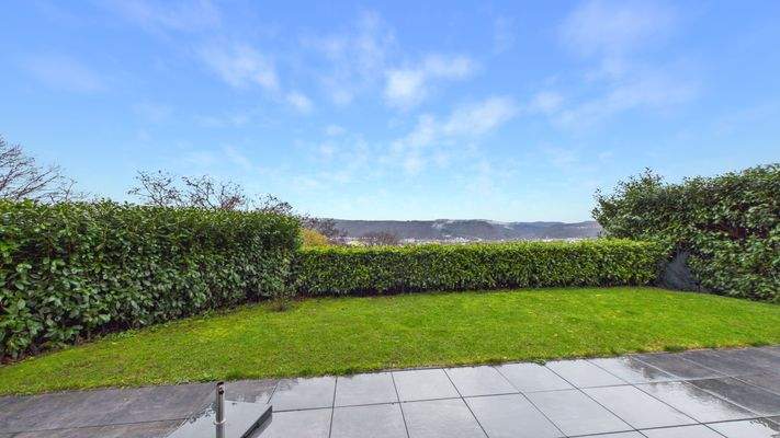 TERRASSEN-AUßENANSICHT