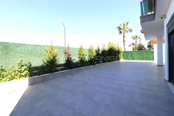 Villa with Shared Pool near the University in Döşemealtı Antalya