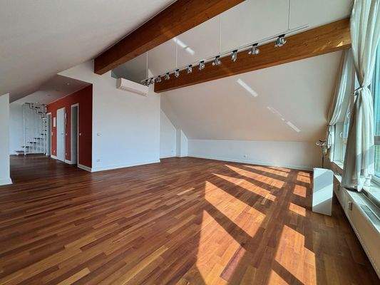 Viel Raum im Wohnzimmer