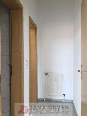 Flur zum WC, Abstellraum