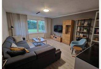 Wohnzimmer zu Terr. und Garten