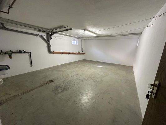 Keller unter Schlafzimmer