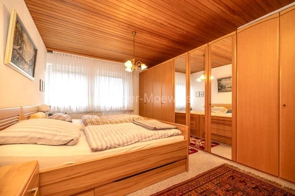 3371 EG Schlafzimmer