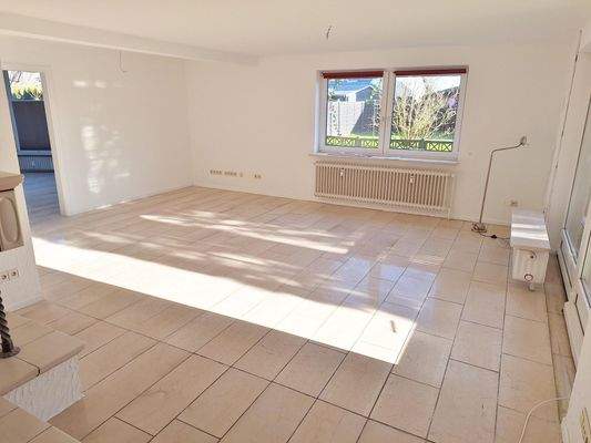 Fewo Regenbogen Wohn-und Esszimmer