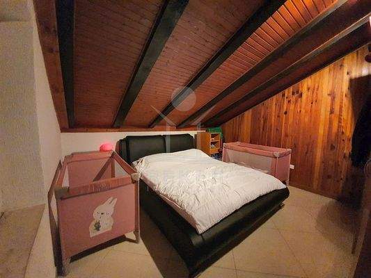 Separate Eingänge führen in beide Wohnungen