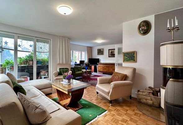 Wohnzimmer ETW inkl. Kamin.jpg