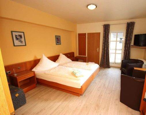 Gästezimmer mit Balkon