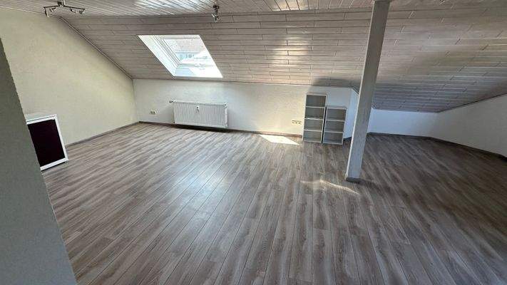 DG - Wohn-/Esszimmer