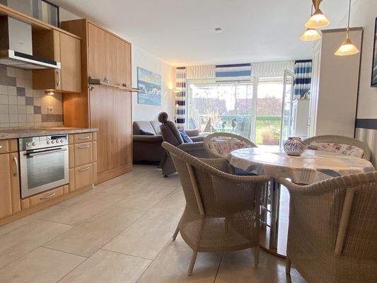 ..im hellen Wohnraum