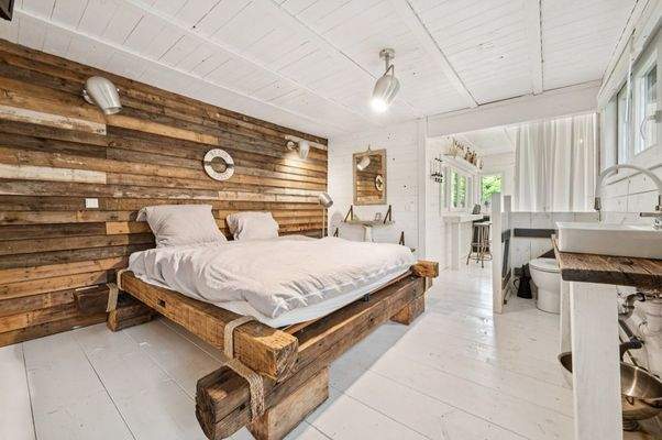 Gästehaus mit Schlafzimmer und Ensuite-Bad