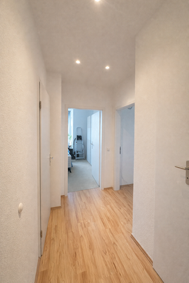 Flur (Privatgegenstände entfernt) 