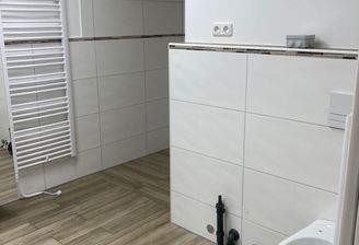 ...und Waschmaschinenanschluss.jpeg