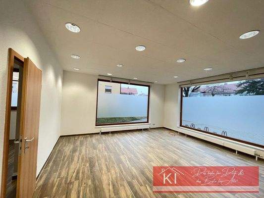 Helle Büro/ Verkaufsfläche