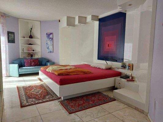 Masterschlafzimmer mit Zugang Terrasse