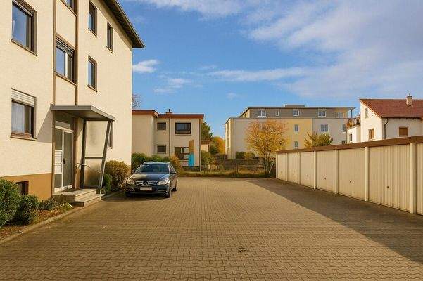 Großzügiger Innenhof