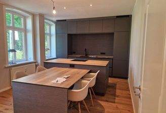 Küchen- und Essbereich