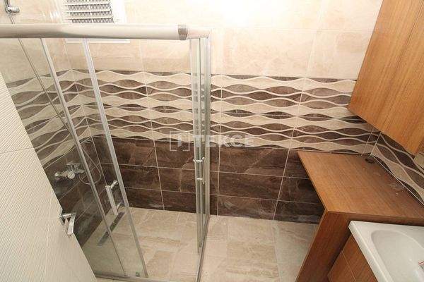 Real Estate Close to the Beach and All Amenities in Yalova