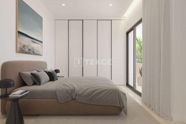 Finestrat Villas in Secure Estate Between Mountain and Sea