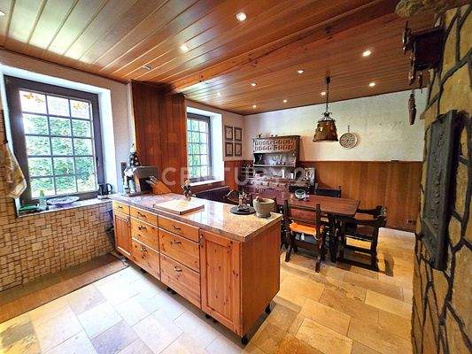 Küche mit Esszimmer im Erdgeschoss