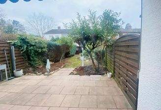 Terrasse und Garten.jpg