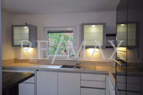 Hochwertige Einbauküche