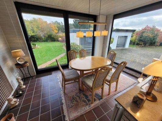 EG Wintergarten mit Blick in den Garten