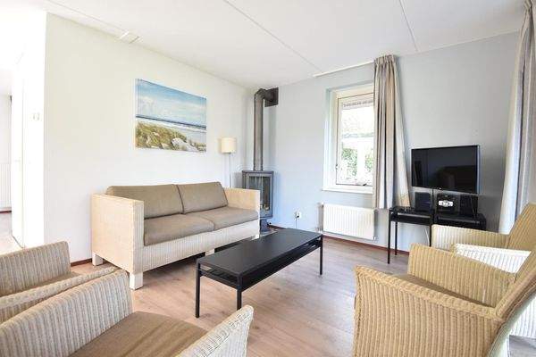 Ferienhaus Wohnzimmer Aquadelta Bruinisse04