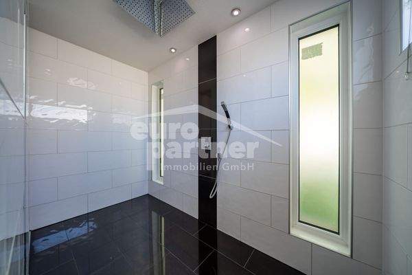 Walk-In-Dusche (EG)