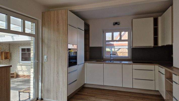 Kochen und Zugang zur Terrasse