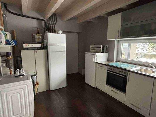 Hauswirtschaftraum mit Sommerküche