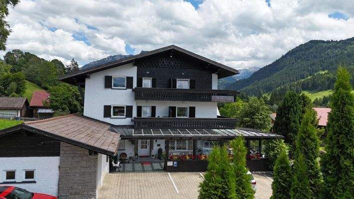 Hausansicht von West