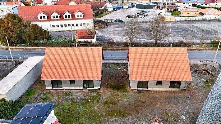 Rückansicht / Grundstück