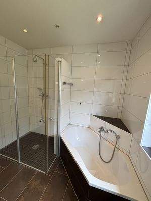 Bad im EG - Wohnhaus