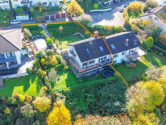 Blick auf das Anwesen aus der Nord-Ansicht