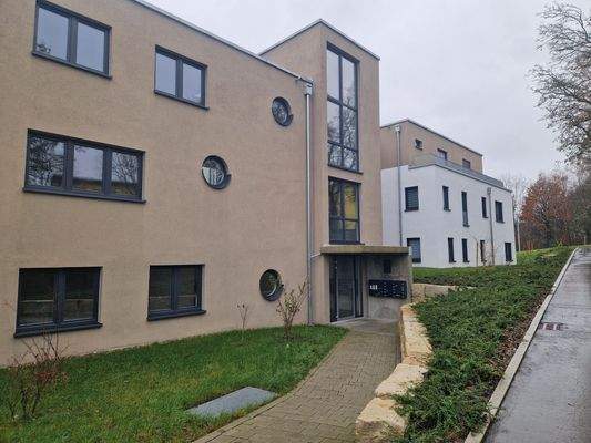 Eingangsbereich Gebäude