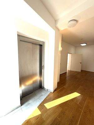 Eingangsbereich Aufzug