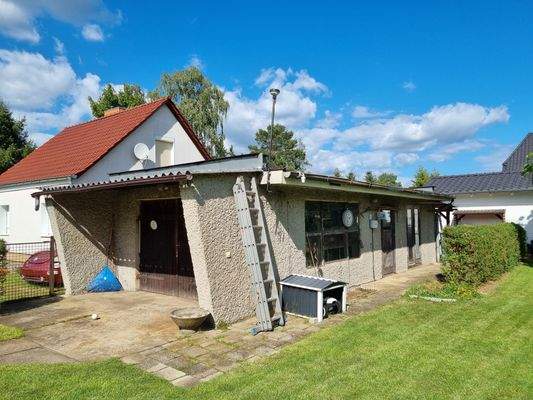 Garage mit Werkstatt