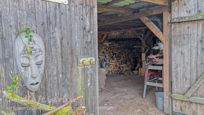 Holzschuppen.jpg