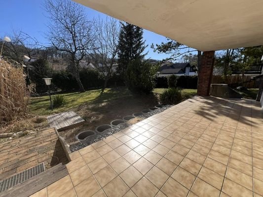 XXL-Terrasse mit Süd-Ausrichtung 