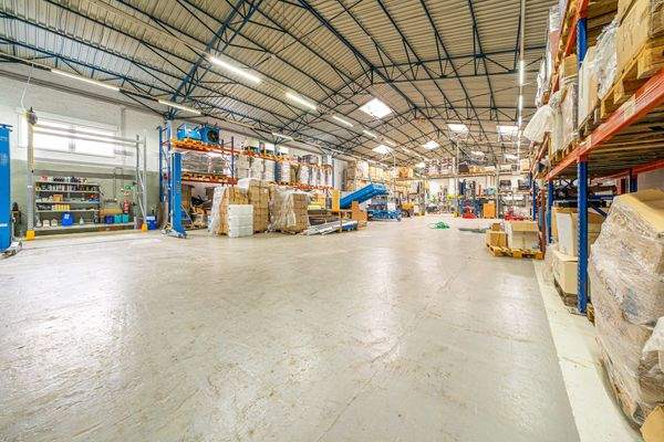 Produktionshalle (Gebäude 1)