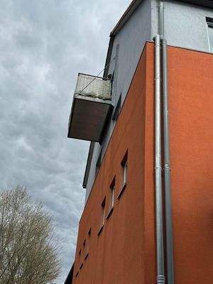 24 Balkon von außen