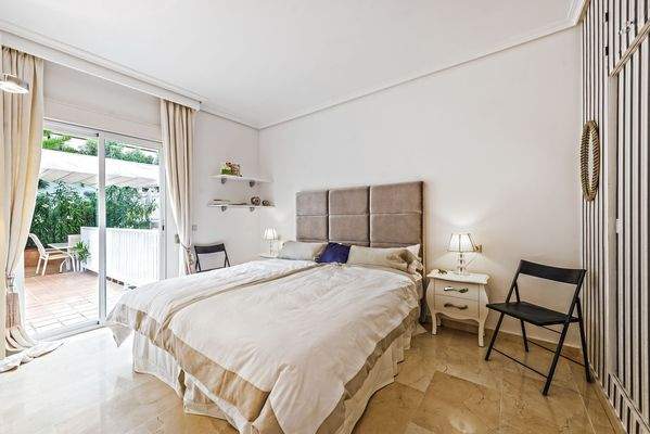 2nd Master bedroom in apartment in Cas Català 2