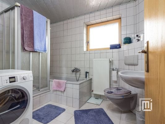 Badezimmer-Obergeschoss.jpg